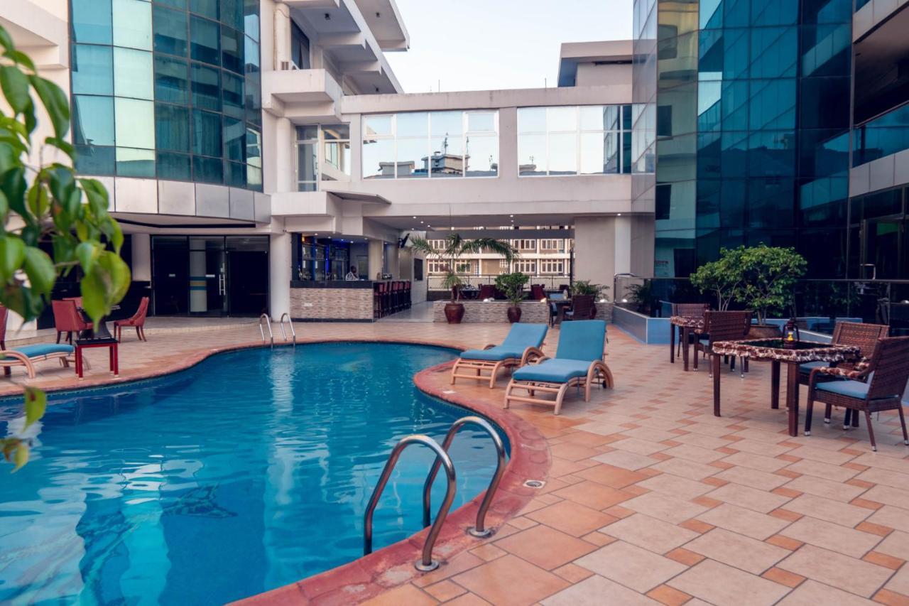 Peacock Hotel Дар ес Саалам Екстериор снимка