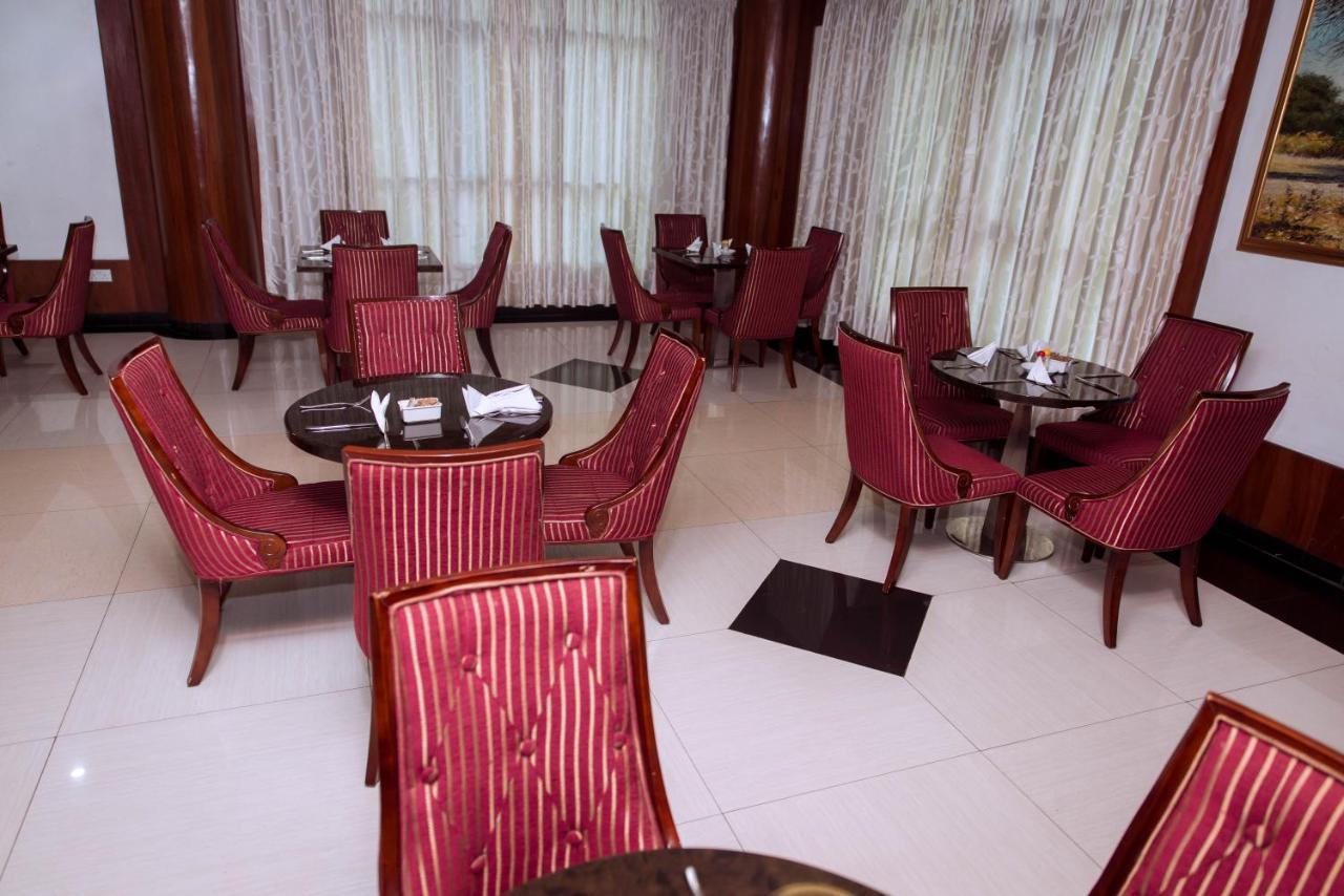 Peacock Hotel Дар ес Саалам Екстериор снимка